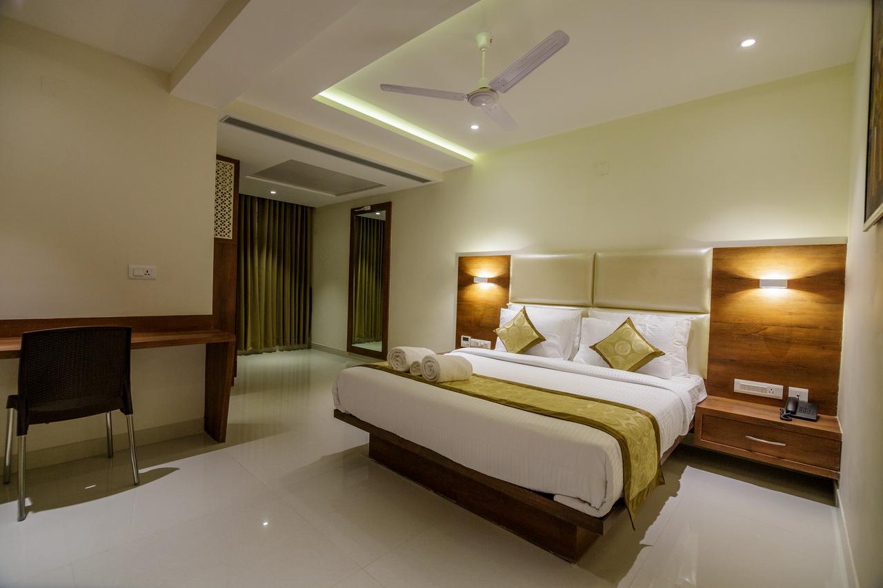 Hotel Tranquil Manipal Exterior foto