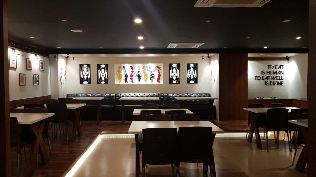 Hotel Tranquil Manipal Exterior foto